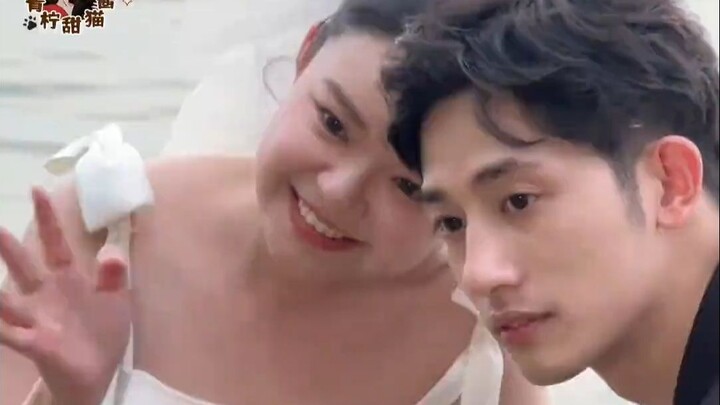 สิ่งที่เปล่งประกายยิ่งกว่ารูปลักษณ์ของสามี ก็คือจิตวิญญาณของเธอ