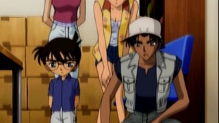 Liệu Heiji hay Conan sẽ giải ra được vụ án này?