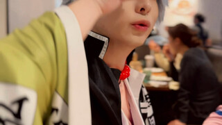 When making cosplay appointments, be sure to clearly communicate your roles first, teachers—otherwis