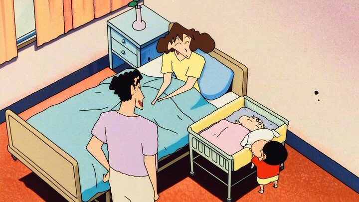 Crayon Shin-chan: Mẹ Misae mang thai lần hai một mình đến bệnh viện, thấy em bé nhỏ xíu, Shin-chan l