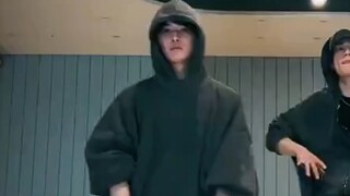 古希腊掌管舞蹈框架的神