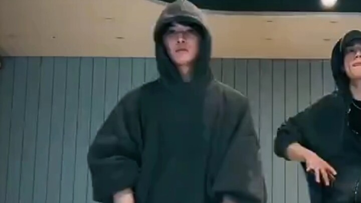 إله الإطار الراقص في اليونان القديمة