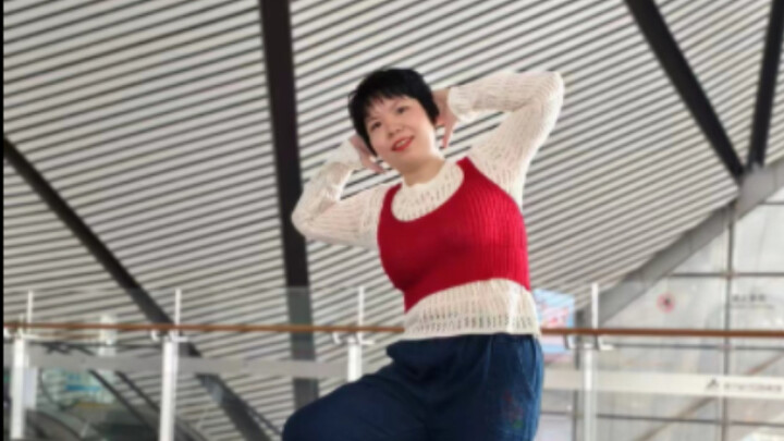 Người đau đầu không cần Sheesh~ Chỉ cần lắc nó một trăm lần để làm cho mọi người bối rối