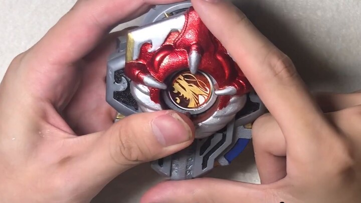 [Armor Hero] Pirated Flame Dragon Summoner, the Superman of the Universe!