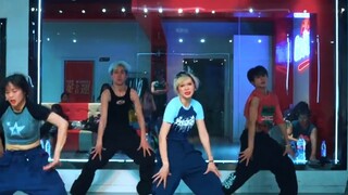 【CUBE Dance Studio】Sayang, jangan lihat-lihat sekitar #NervousChoreographed《Perubahan》