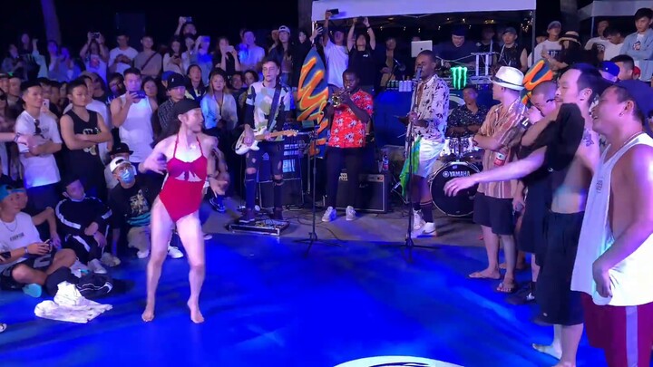 【poppin】Kompetisi tepi pantai, jadi haha memakai baju renang, hal terpenting bagi para gadis adalah 