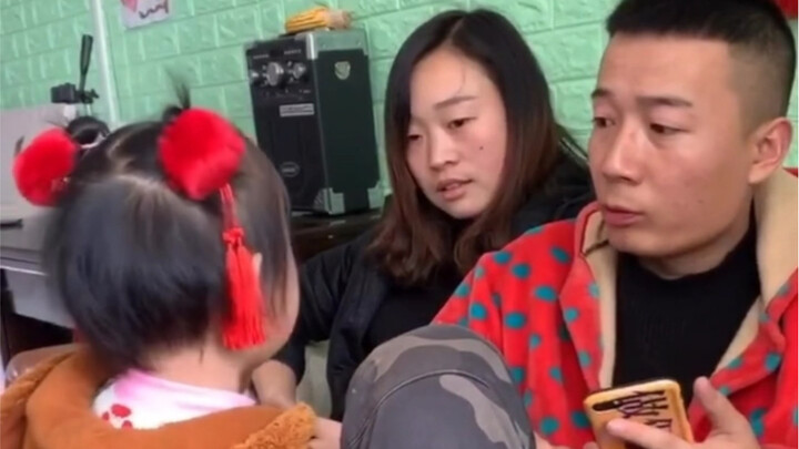 เสื้อกันหนาวผ้าฝ้ายรั่ว คอยขุดหลุมให้พ่อทุกวัน