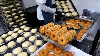 Món ăn đường phố Hàn Quốc 크림 폭탄 도넛! / cream bomb donuts - korean street food