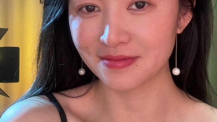 Auntie truly gets more beautiful with age.