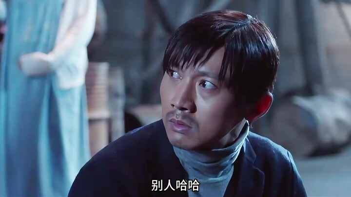 Mỹ nữ vì một gói mì ăn liền mà chủ động nhào vào lòng tài xế! Phim “Mê Cung Đen Tối”