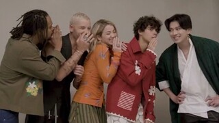 The behind-the-scenes video of the photo shoot of the five main actors of the live-action version of