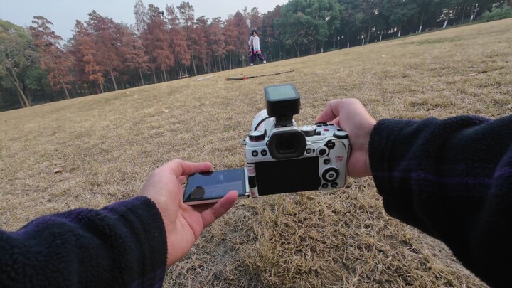 ในวินาทีนั้น เธอระบายความอ่อนโยนจนหมดสิ้น และยังกลั้นความโกรธไว้จนสุดขีด