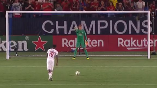 Màn đá pen đi vào sách kỷ lục Guinness của Man Utd