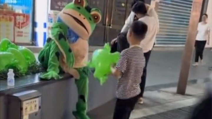 You bullied my kid, and you still want me to praise you?