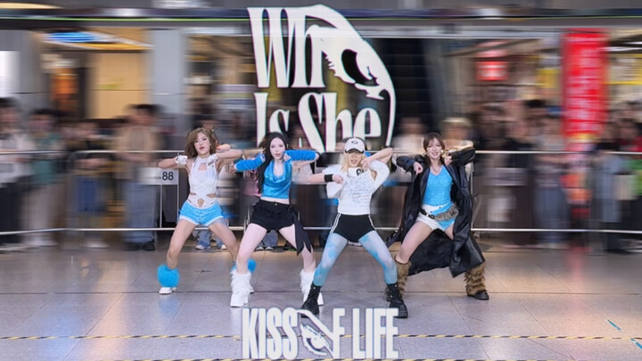 【KISSOFLIFE】จำลองกลิ่นอายสีฟ้าได้อย่างสมบูรณ์แบบ ใครคือเธอ｜โชว์เต้นสดจู่โจมแบบสุ่มของทีม Hangzhou Ch