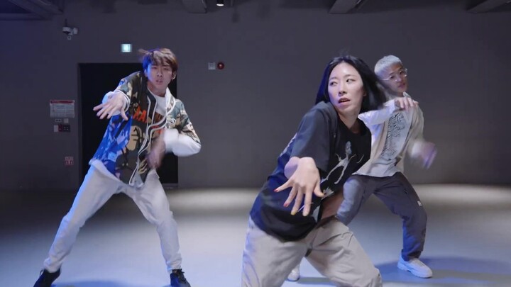 Jason Derulo, Jawsh685 - Savage Love (BTS Remix)