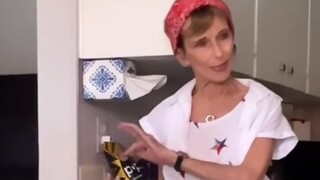 老奶奶在女儿和外孙面前，分享自己步入90岁的感受...这真是90岁可以有的状态吗？