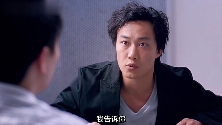 “คุณทำอะไรกันถึงไปกดนิ้วเขาแบบนั้นนะ? ตำรวจกำลังทำงานก็ต้องอธิบายให้คุณฟังด้วยรึไง?” เพลง “พี่น้อง” 