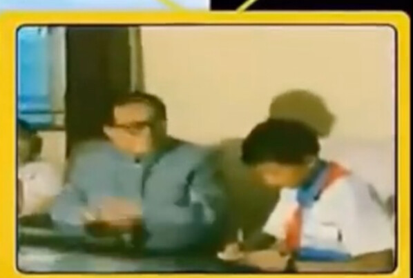 Pada tahun 1985, menerima wawancara dari jurnalis cilik surat kabar “Xiao Zhurén Bào”