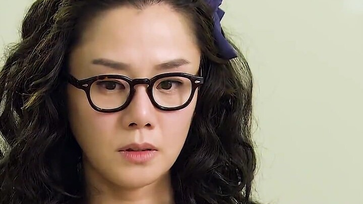 Pria tipu istri untuk pergi ke luar negeri, lalu sewa pemeran figuran untuk berpura-pura jadi istri 