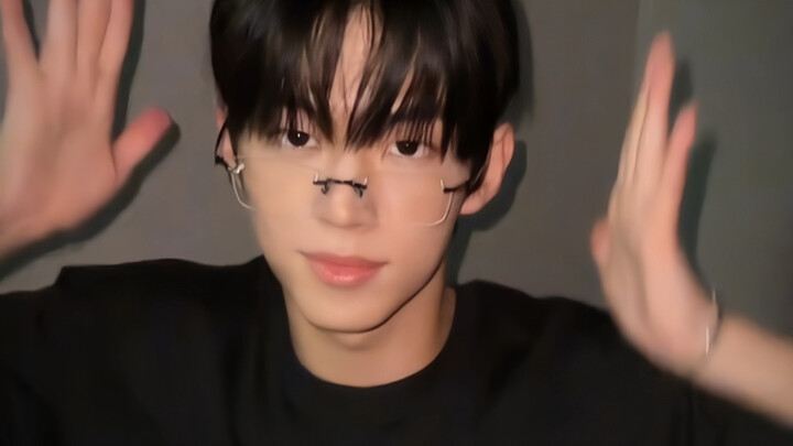 【tws】Mời mọi người vào xem thử thử thách “entertainer” phiên bản Dohyun với bốn lát bánh mì nướng