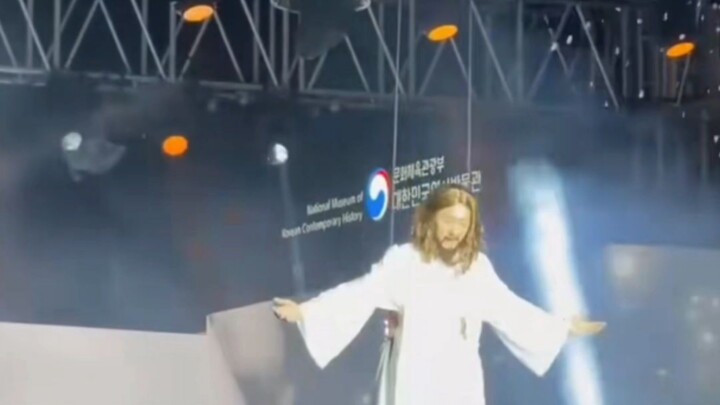 A South Korean Jesus impersonator accidentally floated into the sky due to equipment failure.
