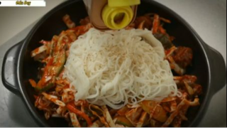 Bún kim chi, trứng chiên và rịu phần 1 #mukbang