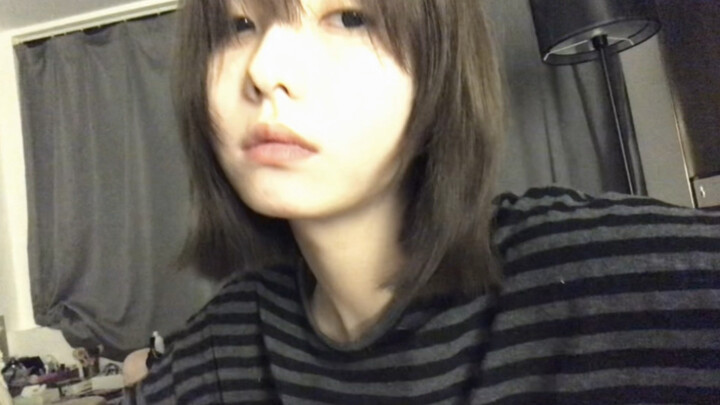 When I was bored in the middle of the night, I gave myself a haircut and turned on my iPhone 7...