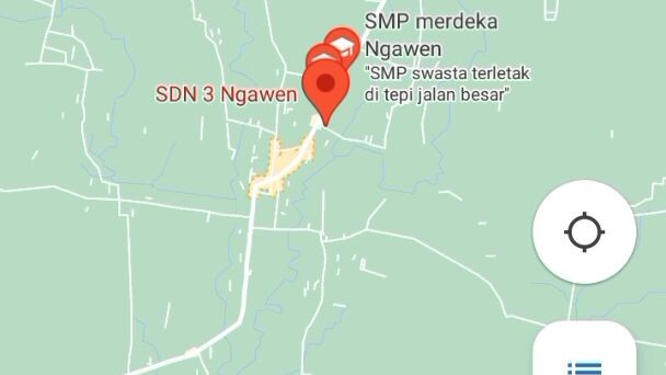 bisa-bisanya mbk nya masuk Google maps😑