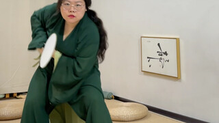 古典舞，小雨淅沥沥送给大家。今天又是美妙的一天呢#跳舞 #古典舞 #婀娜多姿