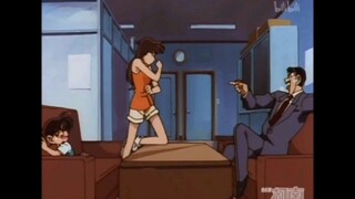【柯南】小五郎说小兰是母老虎，结果下一秒小兰直接用手劈开了瓶子，把小五郎与柯南都吓傻了