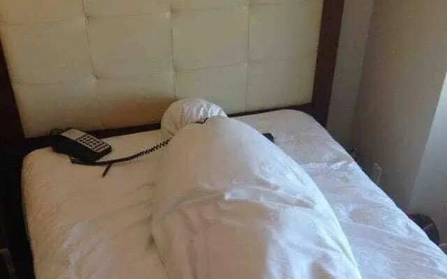 I'm at a hotel, bored out of my mind, so I'm just looking for something to do.