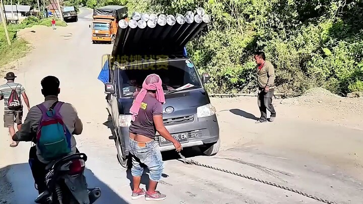 Sopir Truk Menantang Lereng Selebgram Indonesia