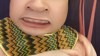 Tutup Mata, Sekali Sentuh