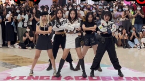 【CleverU】F（x）-red light roadshow Ver｜Masa mudaku kembali: Siapa yang mengenakan pakaian sepeda motor