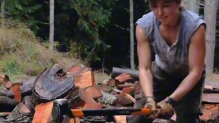 原声：住在森林里的加拿大砍柴小姐姐