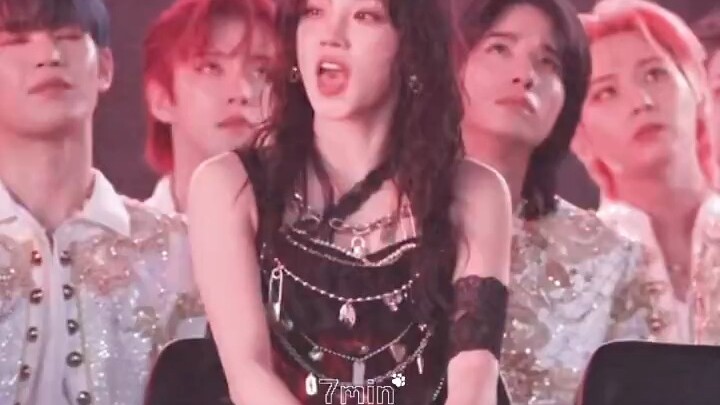 【Song Yaqi】Reaksi atas penampilan aespa Whiplash+Supernova