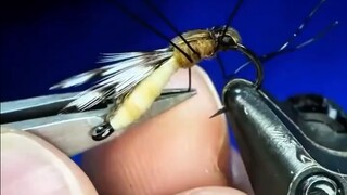Làm móc câu bắt chước côn trùng