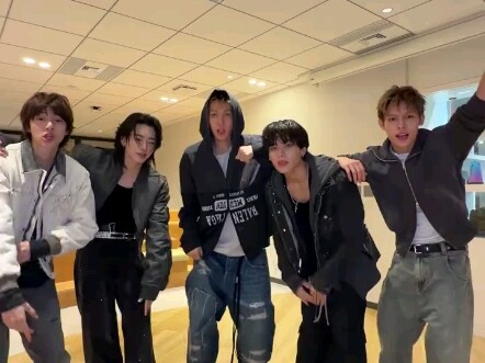 Roasted trotters finally reunited with their Japanese cousin!