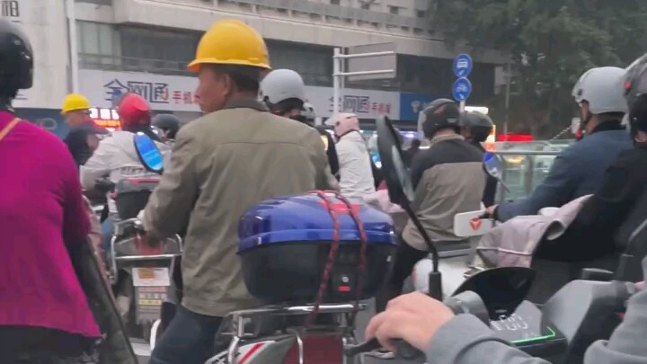 إذا لم أُصب بالمرض يومًا واحدًا، أشعر بعدم ارتياح في كل جسدي.