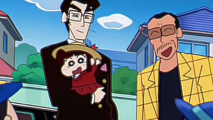 “I heard his daughter and your little Xin go to the same kindergarten!”