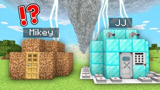 Tornado vs Security House Base In Minecraft Baby JJ and Mikey challenge (Maizen Mizen Mazien)