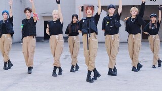Bersenjata berat |straykidsCASE143|Anda tidak dapat membuat kesalahan dengan melompat dari satu temb