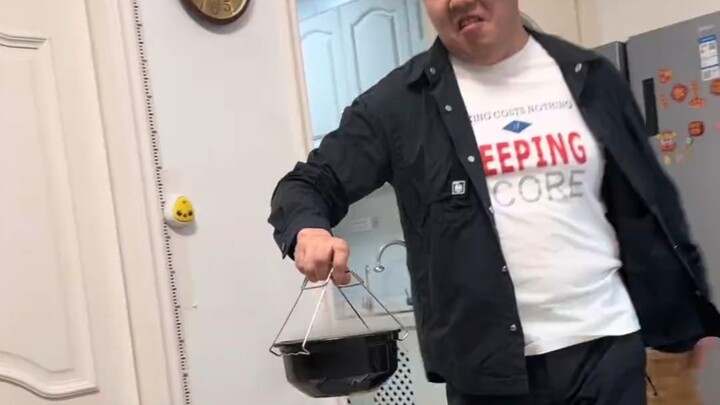 Làm sao mà cuộc sống lại giống nhau được dù ở bên bất cứ ai chứ?