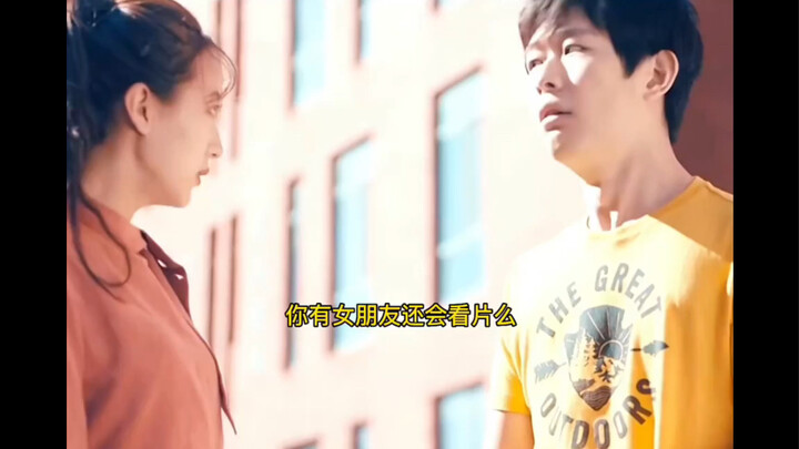 Ini adalah tenaga penjual pria paling hebat yang pernah saya lihat. Setiap kalimatnya benar-benar me