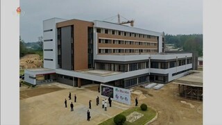 Estimado camarada Kim Jong Un percorre campo de construção do Hospital da cidade de Kusong