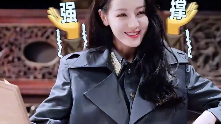 There are actually two gorgeous idiots like this?