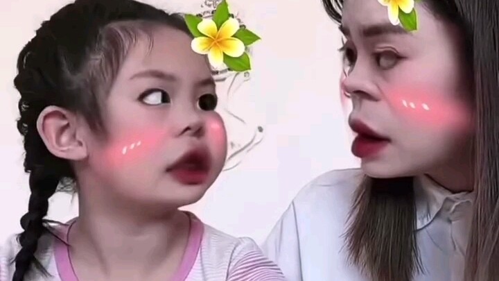 แต่งประโยค: ที่เด่นที่สุดก็คือตั้งใจจะหาคู่ให้ตัวเอง