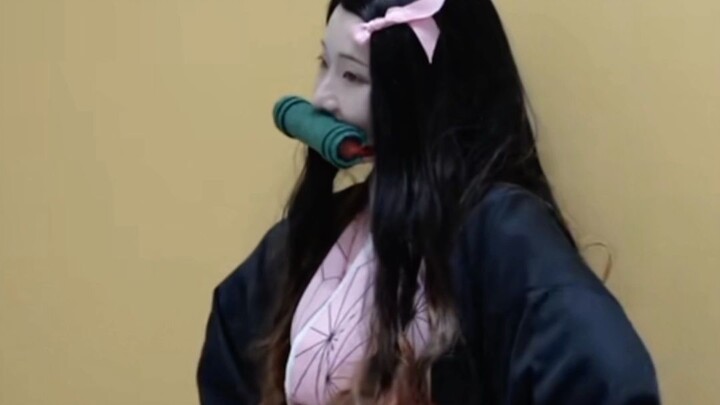nezuko  nezuko eh yg satu sakura 🙃"---"--"