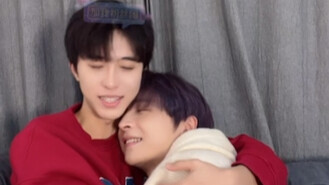 【Jielin CP】Last night’s killer one minute!!! So sweet I’m rolling around on my bed ahhhhhhhhhhhh! Li